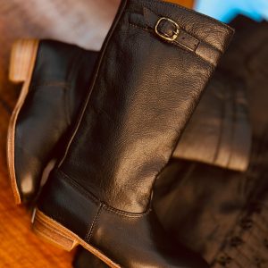 bota infantil preta torneada