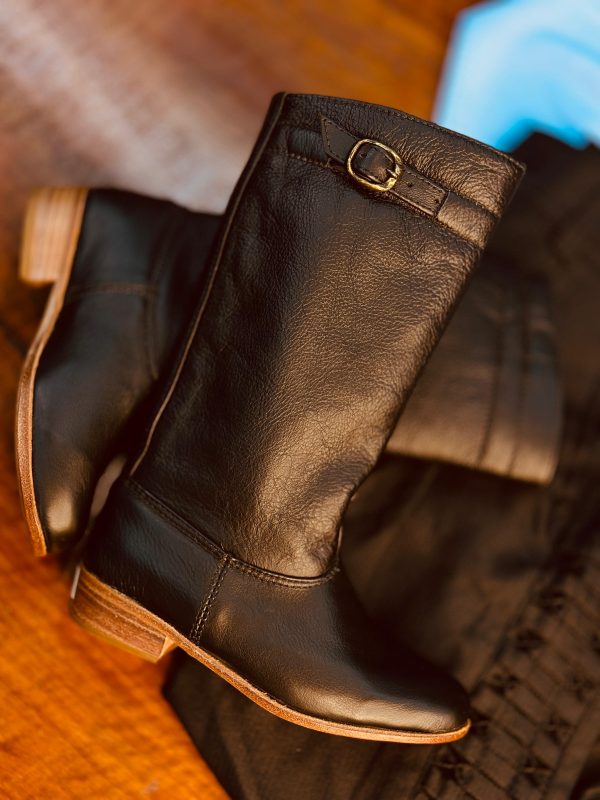 bota infantil preta torneada