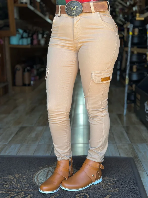 e56ba6b137bd4e06964f1b15967d3d47.webp cargo fem pampa sul tam 44